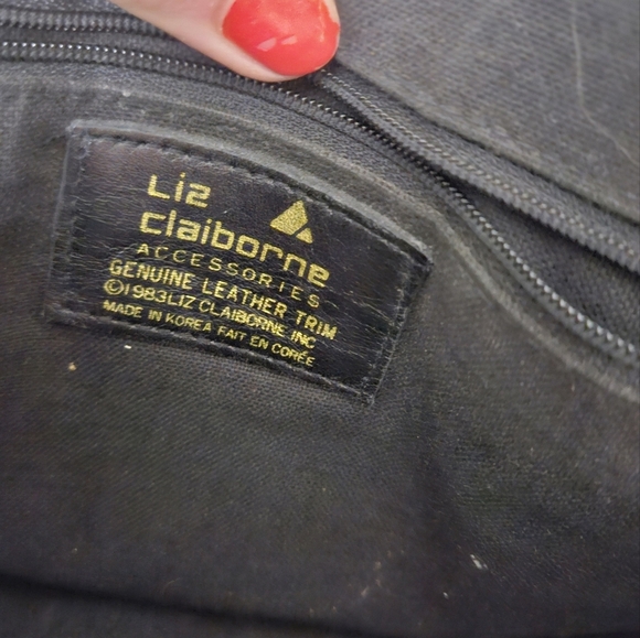 VINTAGE 1980'S LIZ CLAIBORNE  Leather Deep navy Crossbody Handbag - Picture 8 of 12